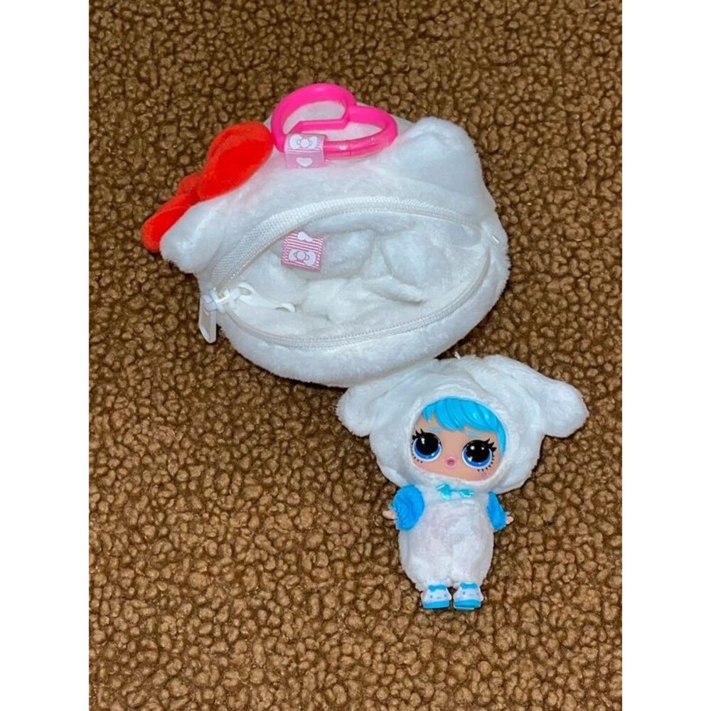 LOL Surprise Loves Hello Kitty Reversible Plush Doll Cinnamoroll Swirl Tot Set